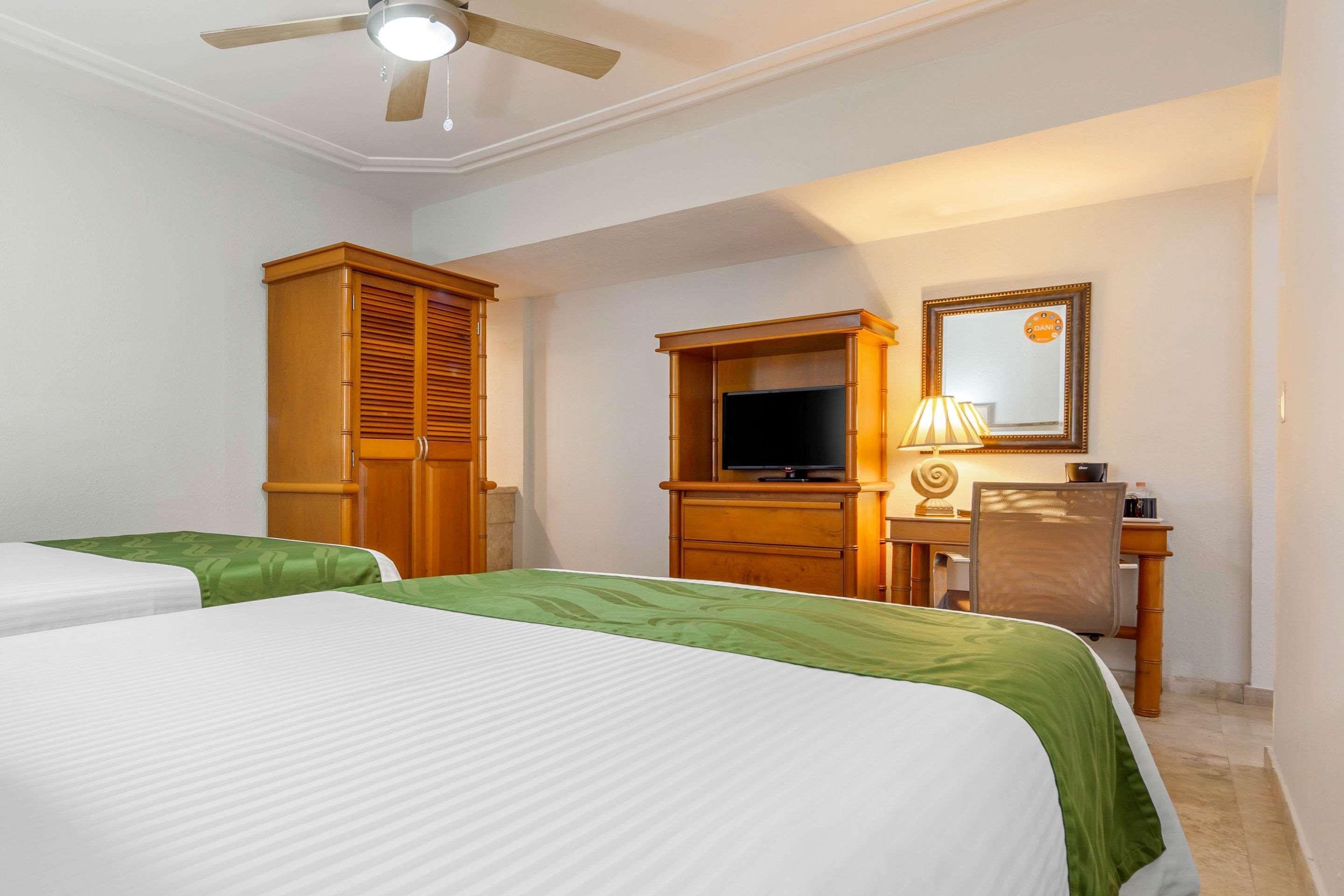 Quality Inn Mazatlán Εξωτερικό φωτογραφία