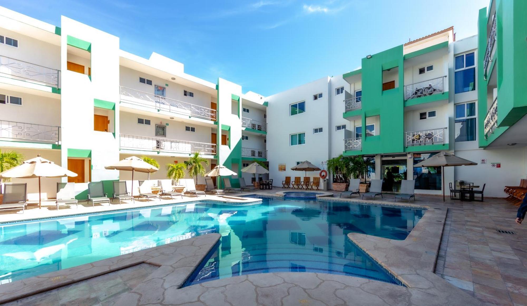 Quality Inn Mazatlán Εξωτερικό φωτογραφία