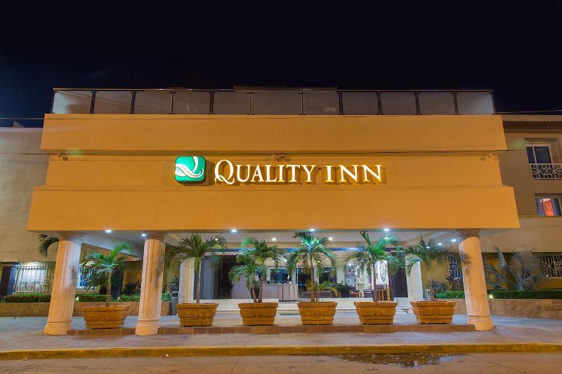 Quality Inn Mazatlán Εξωτερικό φωτογραφία