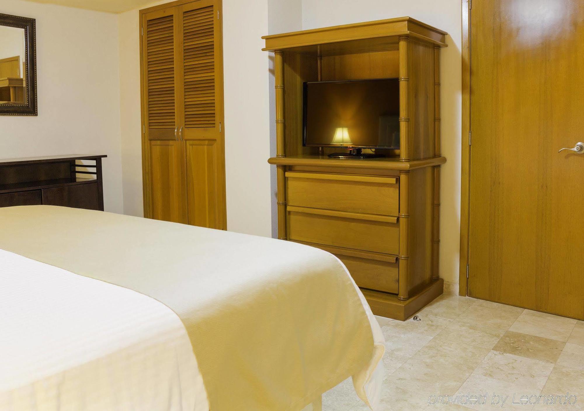 Quality Inn Mazatlán Εξωτερικό φωτογραφία