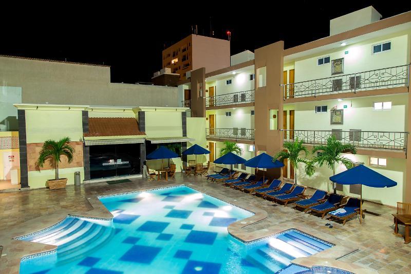 Quality Inn Mazatlán Εξωτερικό φωτογραφία